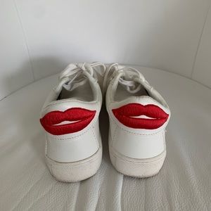 Betsey Johnson white lip embroidered sneakers